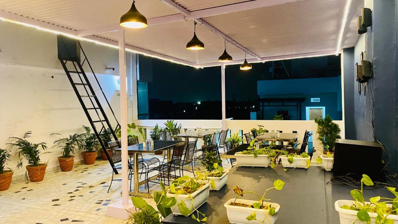 Hotel Pulse Inn Near Railway Station Τζαϊπούρ Εξωτερικό φωτογραφία