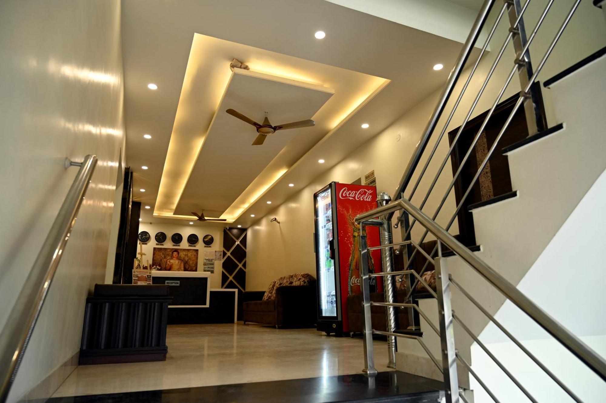 Hotel Pulse Inn Near Railway Station Τζαϊπούρ Εξωτερικό φωτογραφία