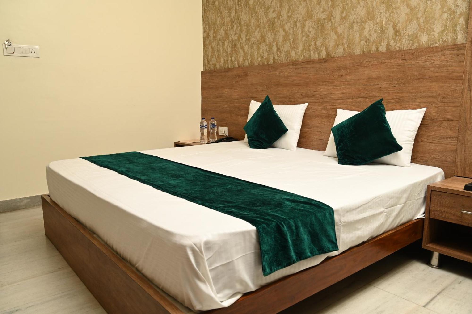 Hotel Pulse Inn Near Railway Station Τζαϊπούρ Εξωτερικό φωτογραφία