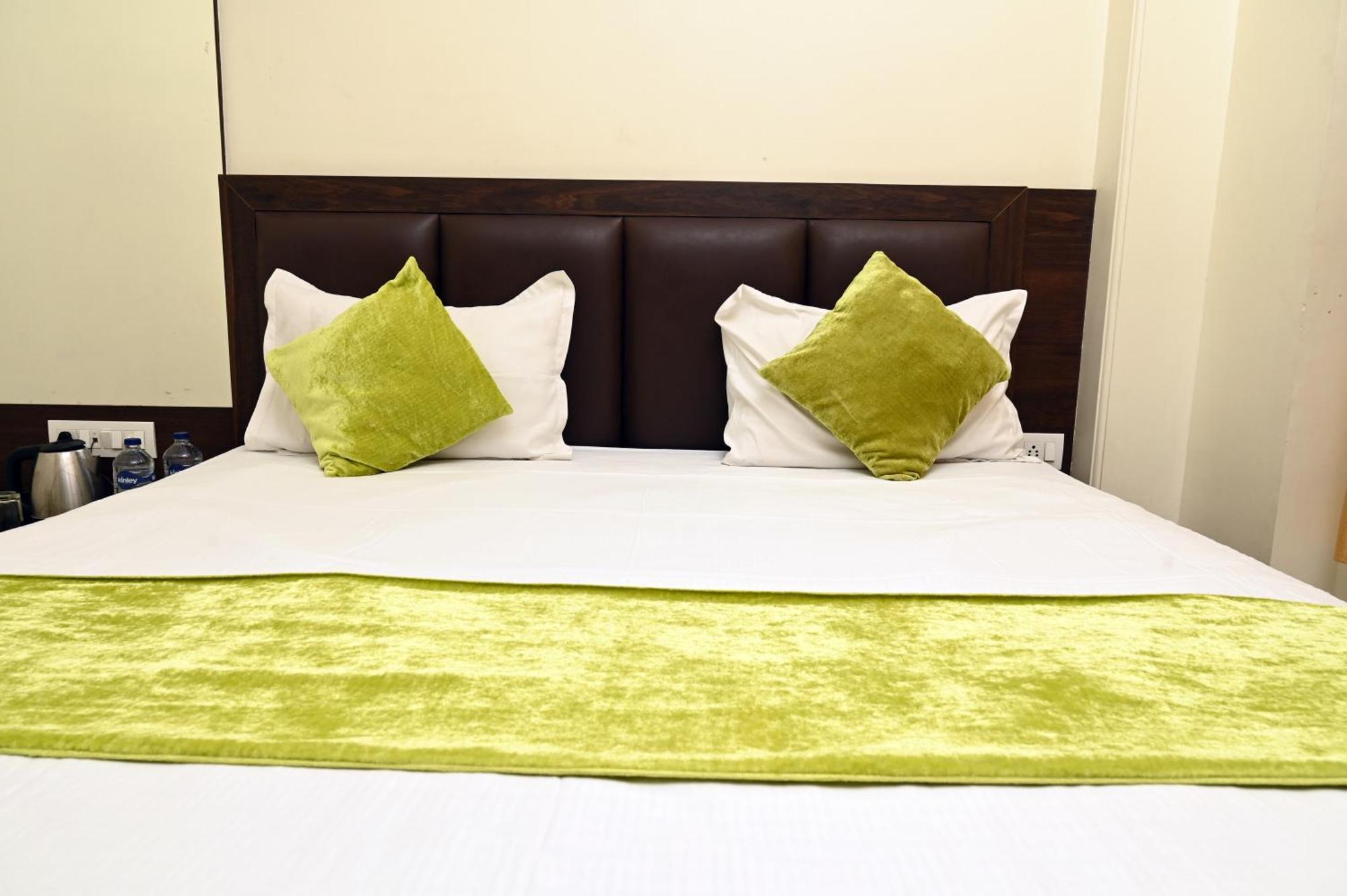 Hotel Pulse Inn Near Railway Station Τζαϊπούρ Εξωτερικό φωτογραφία