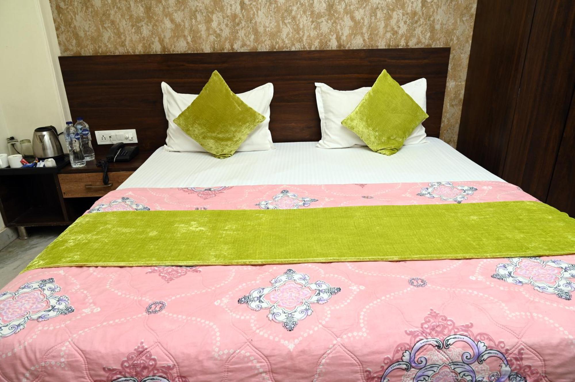 Hotel Pulse Inn Near Railway Station Τζαϊπούρ Εξωτερικό φωτογραφία