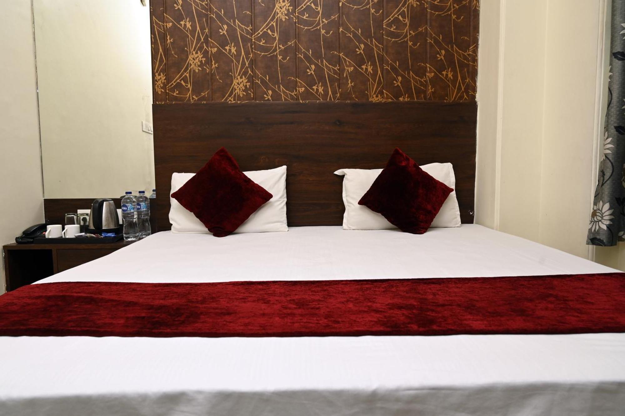 Hotel Pulse Inn Near Railway Station Τζαϊπούρ Εξωτερικό φωτογραφία