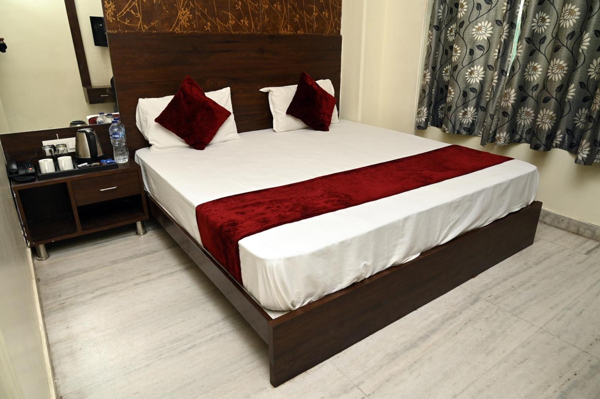 Hotel Pulse Inn Near Railway Station Τζαϊπούρ Εξωτερικό φωτογραφία