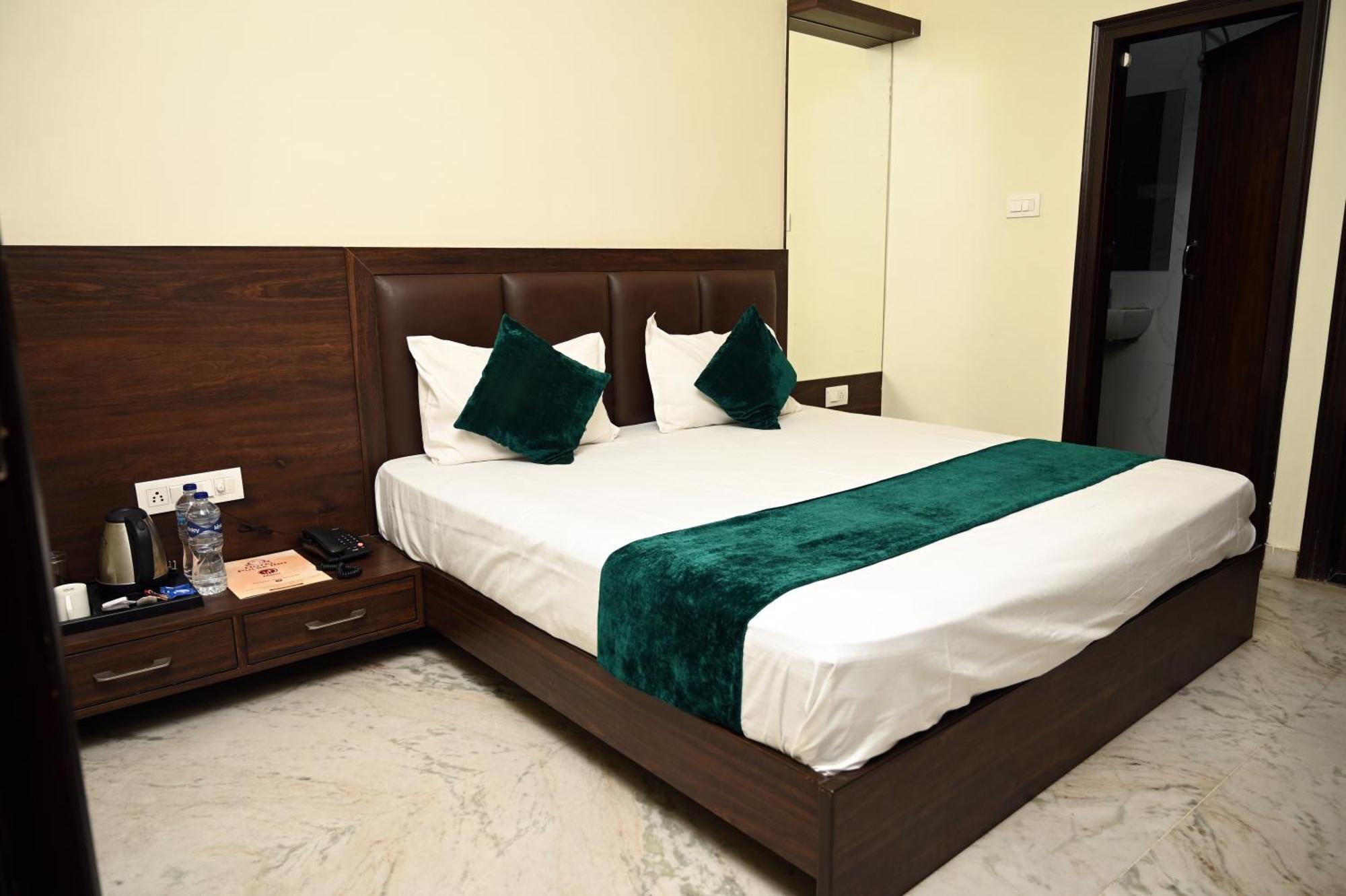 Hotel Pulse Inn Near Railway Station Τζαϊπούρ Εξωτερικό φωτογραφία