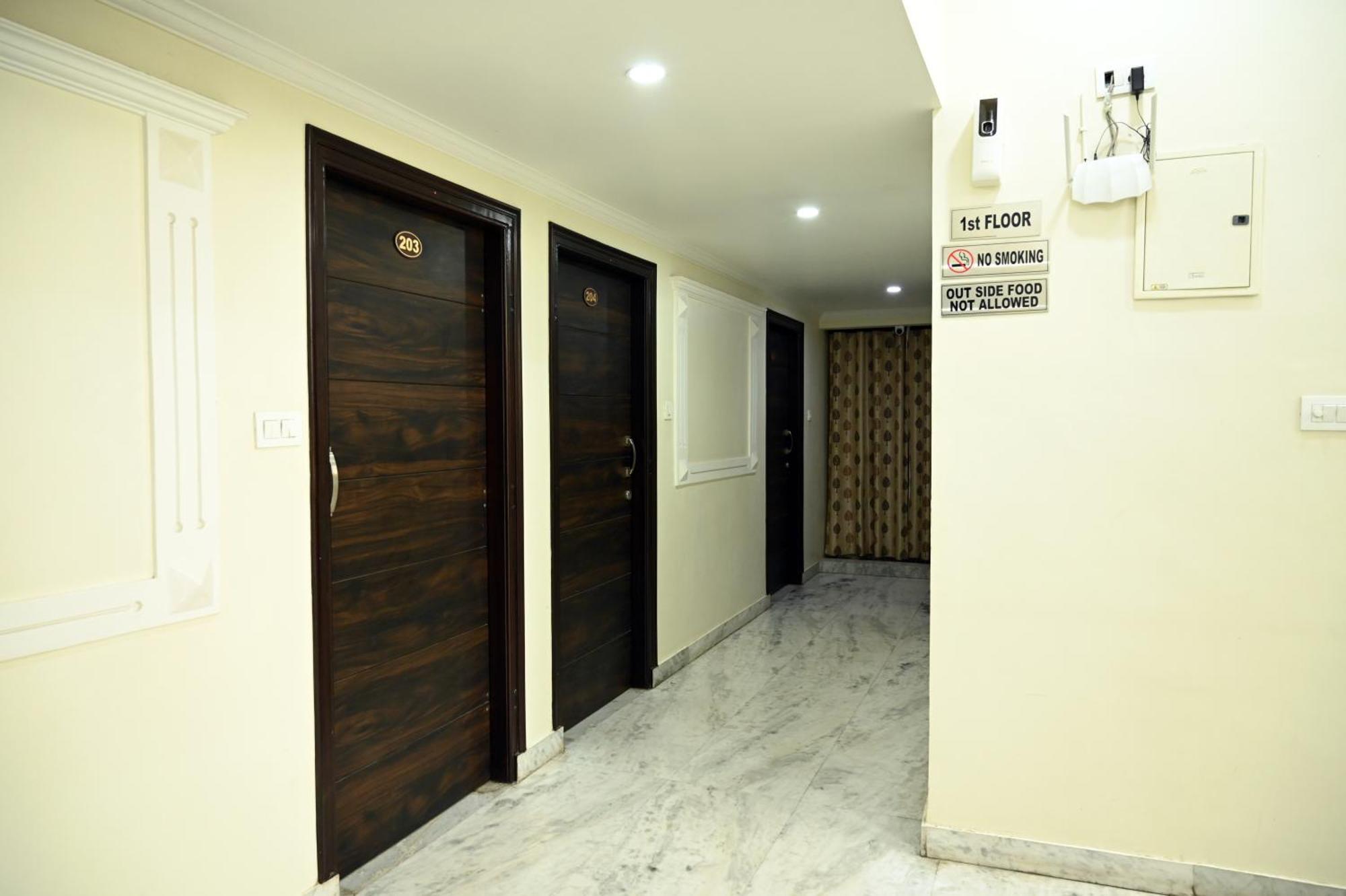 Hotel Pulse Inn Near Railway Station Τζαϊπούρ Εξωτερικό φωτογραφία
