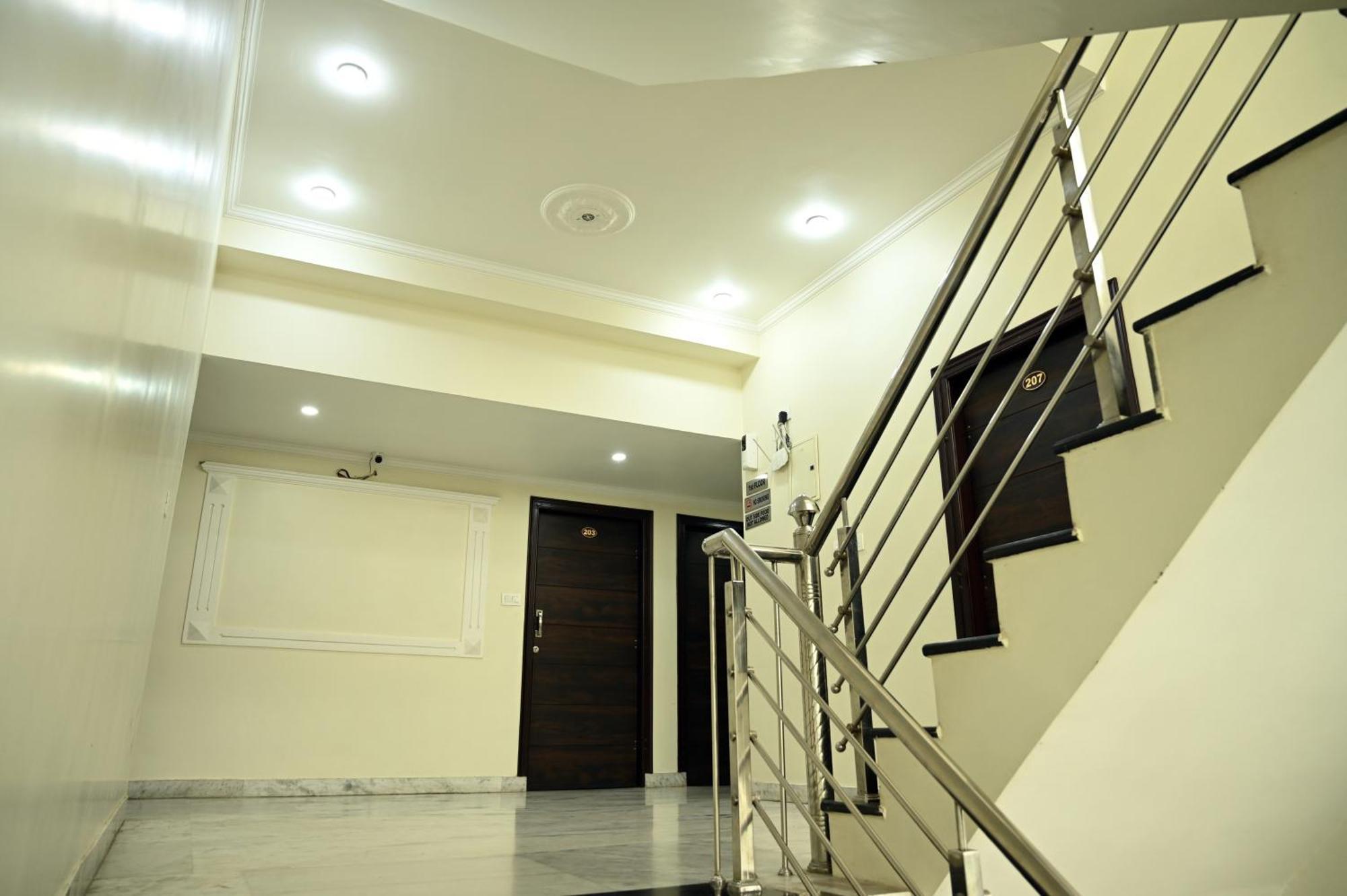 Hotel Pulse Inn Near Railway Station Τζαϊπούρ Εξωτερικό φωτογραφία